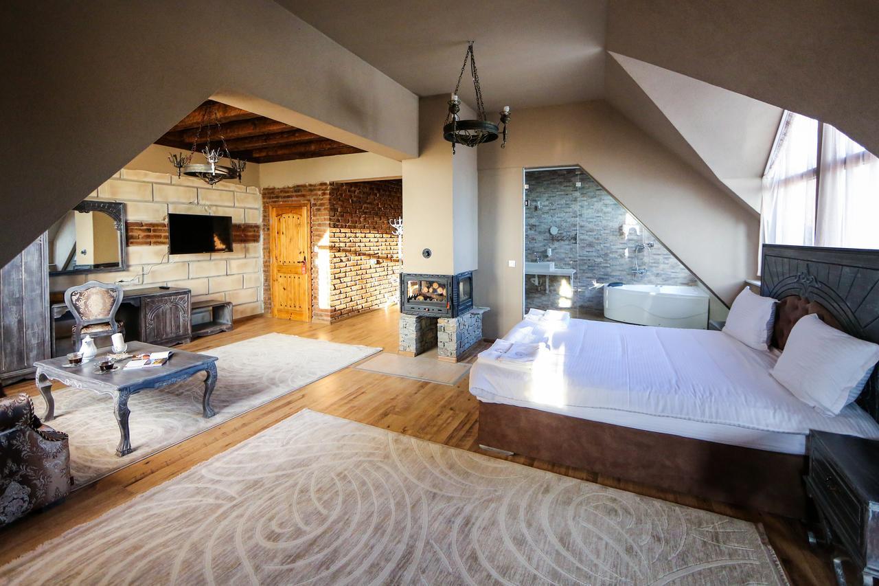 Royal Valentina Castle 4*