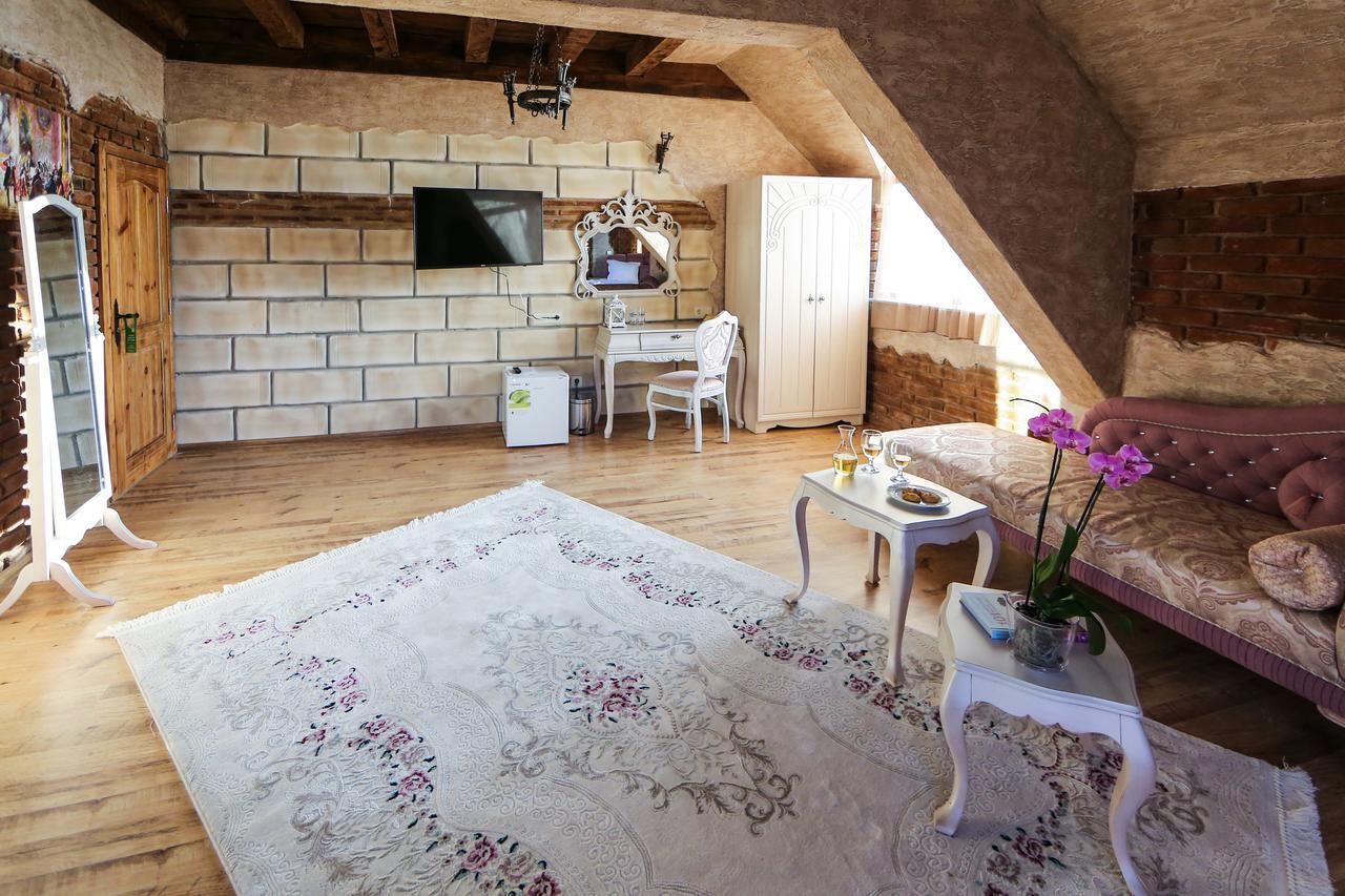 Royal Valentina Castle Nocleg ze śniadaniem 4*