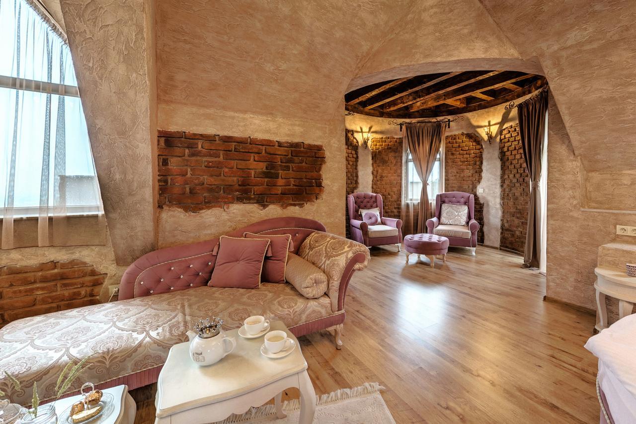 Royal Valentina Castle Bed & Breakfast