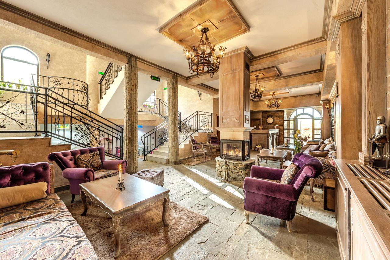 Royal Valentina Castle Bed & Breakfast